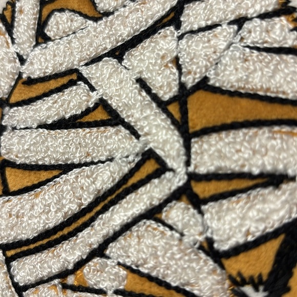 ENVOGUE CREEPY BEAR CRITTERS FAUX FUR HALLOWEEN THROW PILLOW NWT EMBROIDERY - Picture 13 of 15